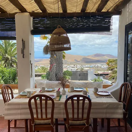 Estrella Villa *